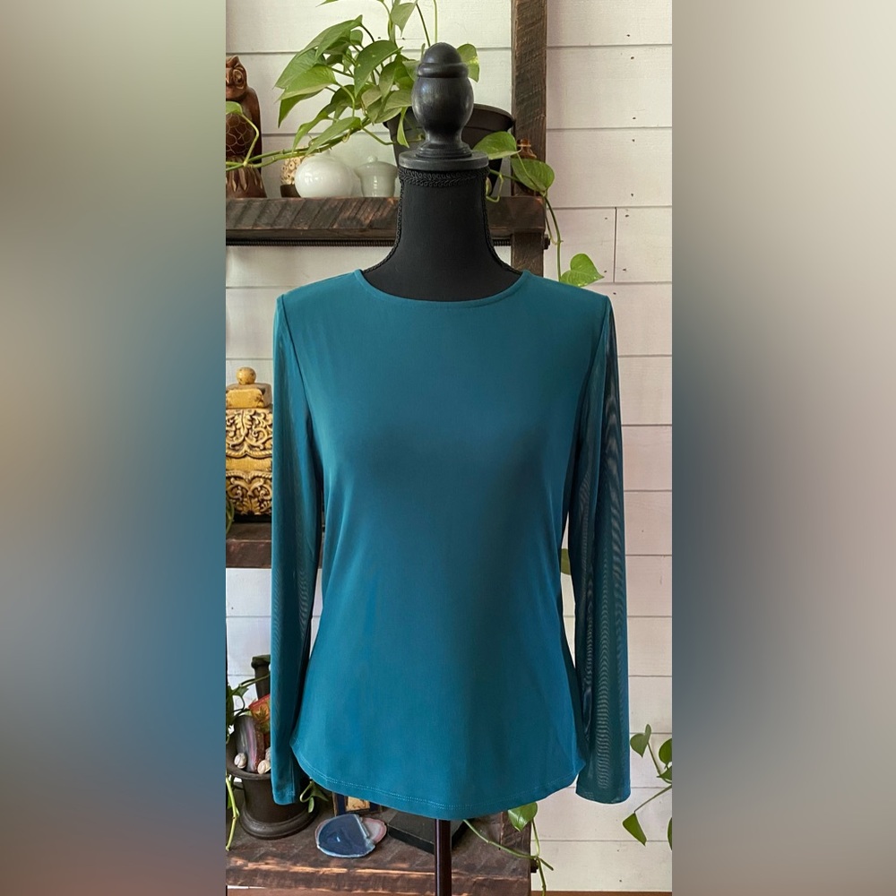 Kaileigh: Green Teal Stretchy Long Sleeve Women's Top With Outer Lace Shell - Picture 12 of 16